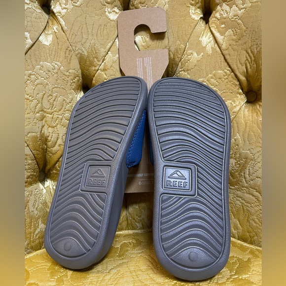 Reef Slides - Picture 2 of 3